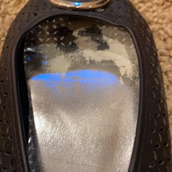 Micheal Kors Girl’s Flats - Picture 4 of 7